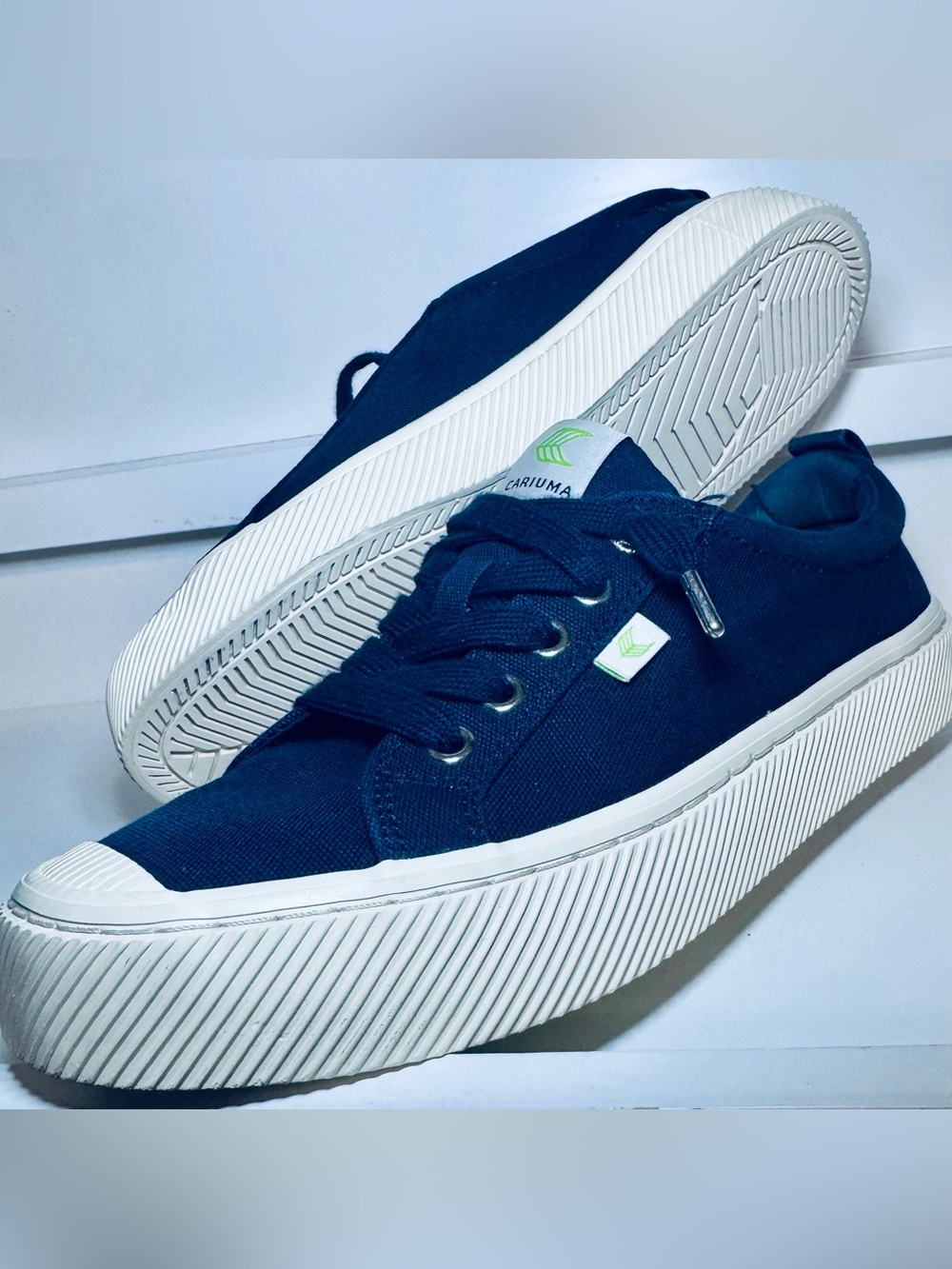 Cariuma OCA Low Shadow Blue Canvas Sneakers Women 7.5 Men 6 Sustainable Comfort